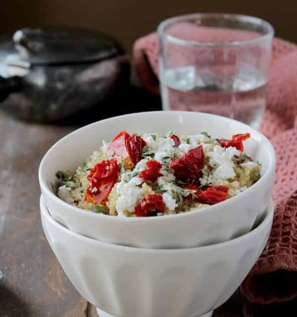 Quinoa with Sun Dried Tomatoes and Feta | www.diethood.com | #quinoarecipes #sundriedtomatoes #feta #quinoa